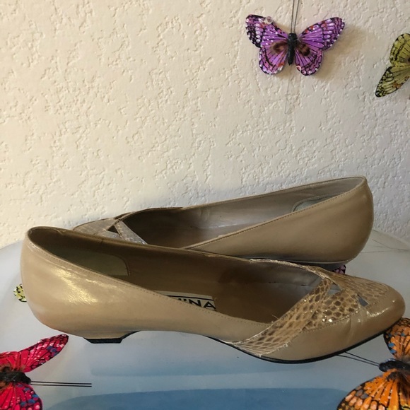 Janina - Picture 3 of 3